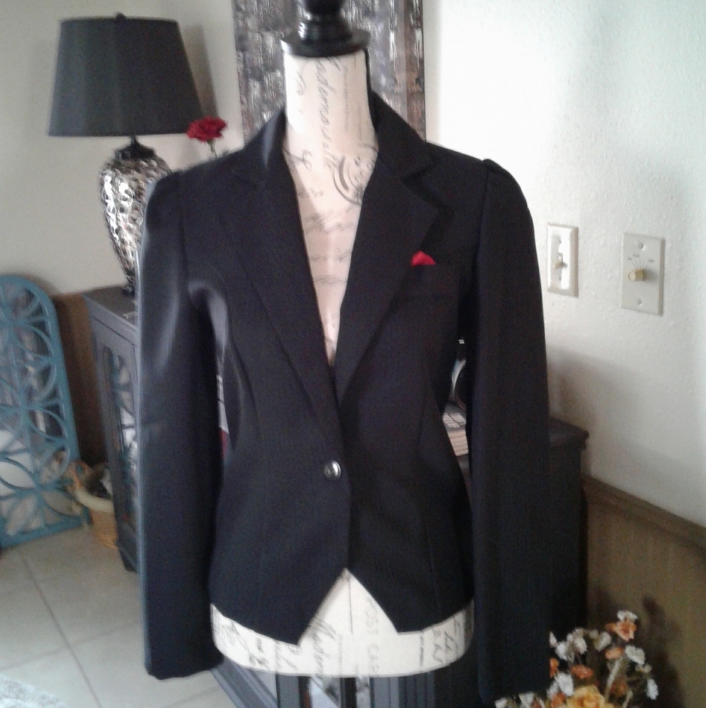 👄 CLASSY LIL' BLAZER
